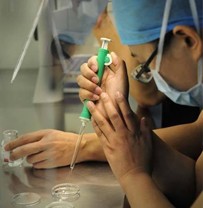 在广州做供卵试管婴儿调整好心态、放松心情。